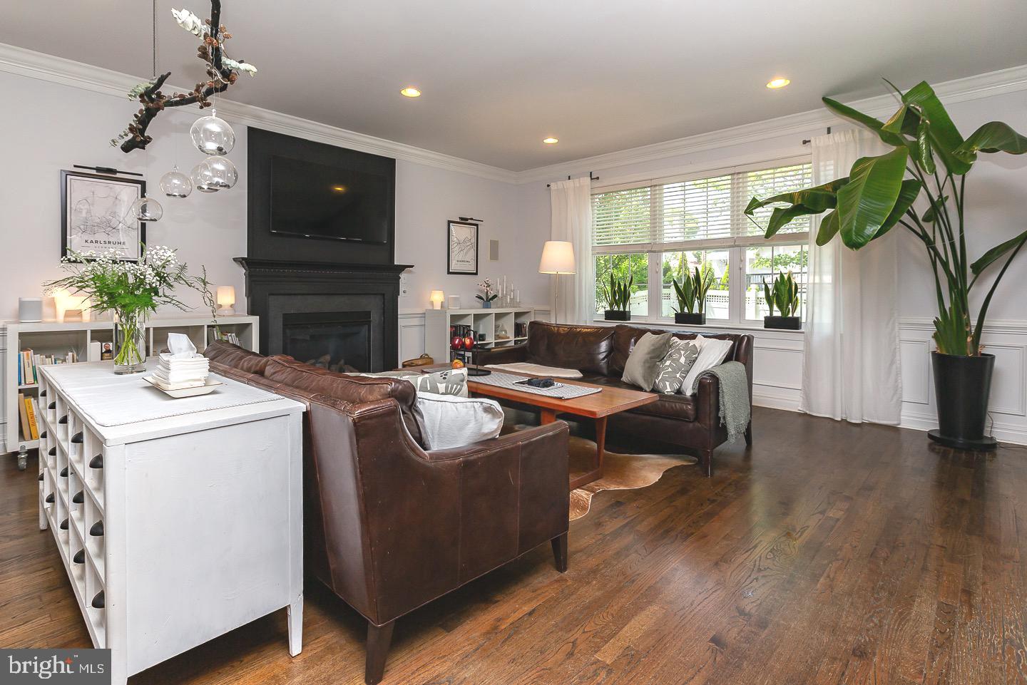 326 Kenmore Rd