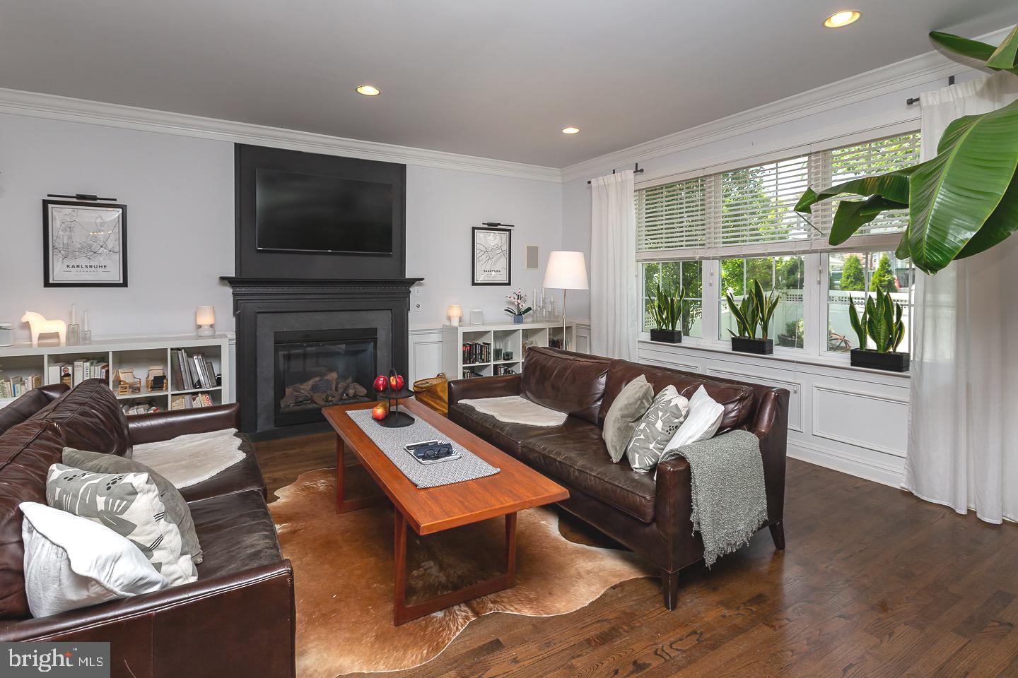 326 Kenmore Rd