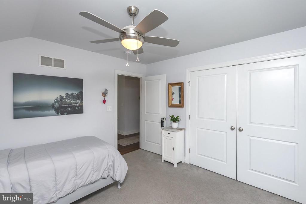 326 Kenmore Rd