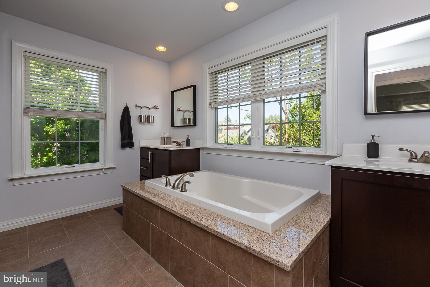 326 Kenmore Rd