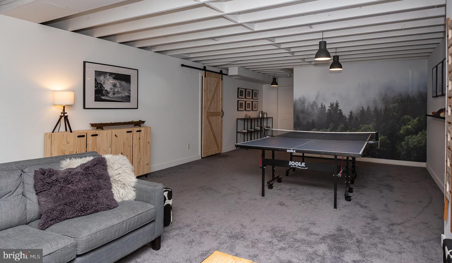 326 Kenmore Rd