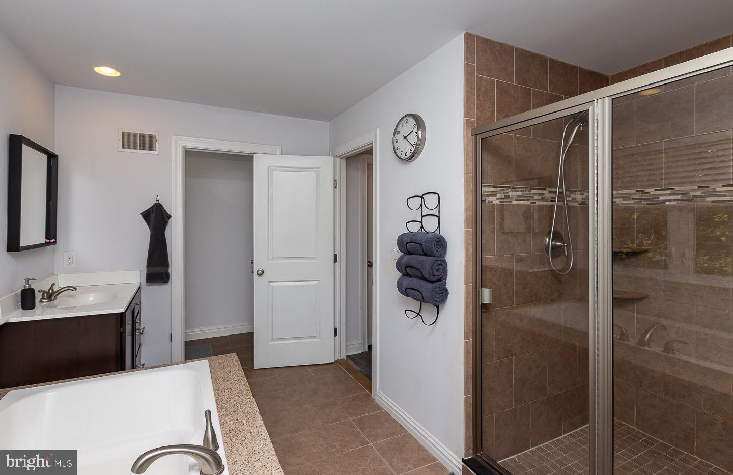 326 Kenmore Rd