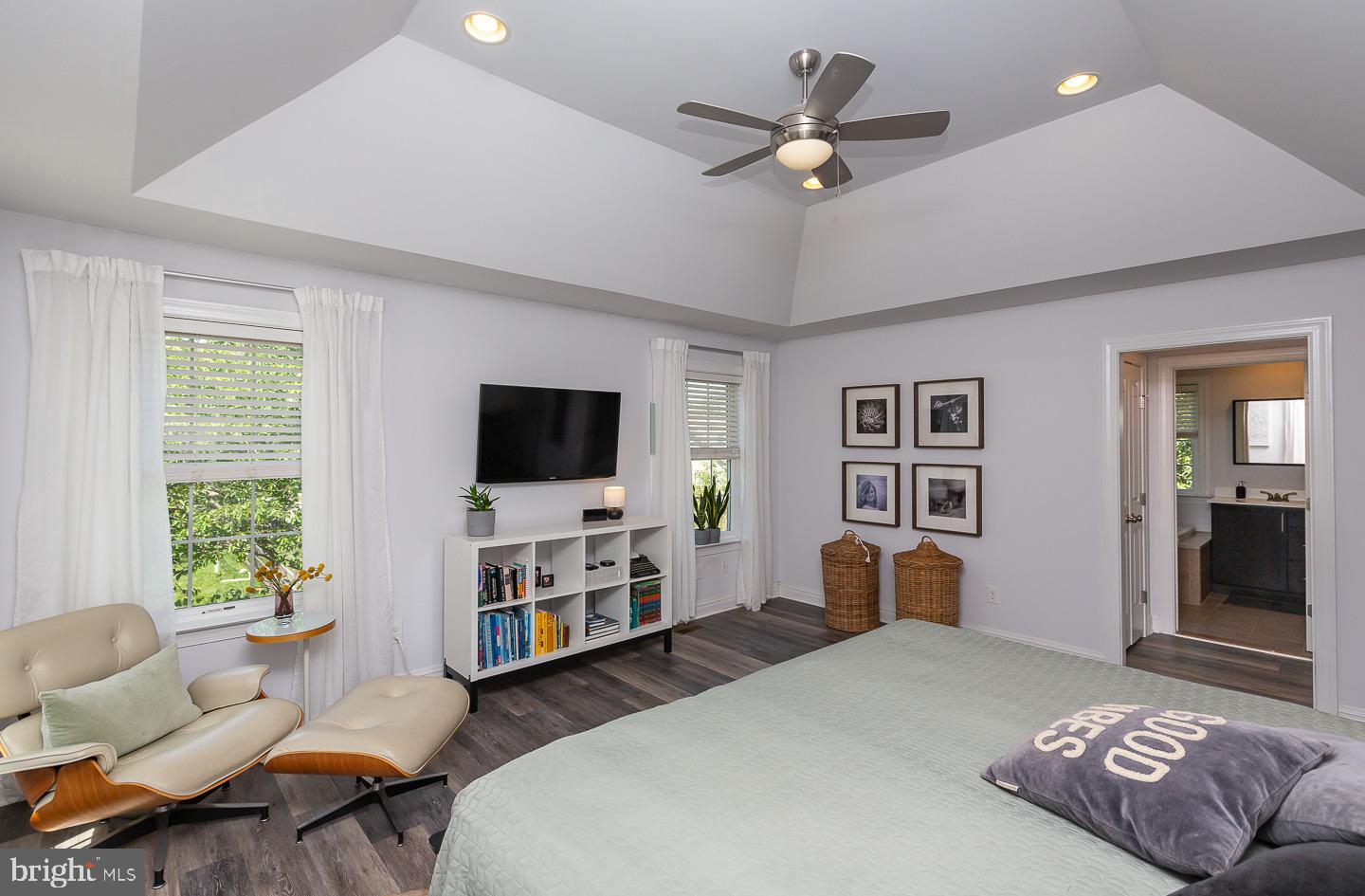 326 Kenmore Rd