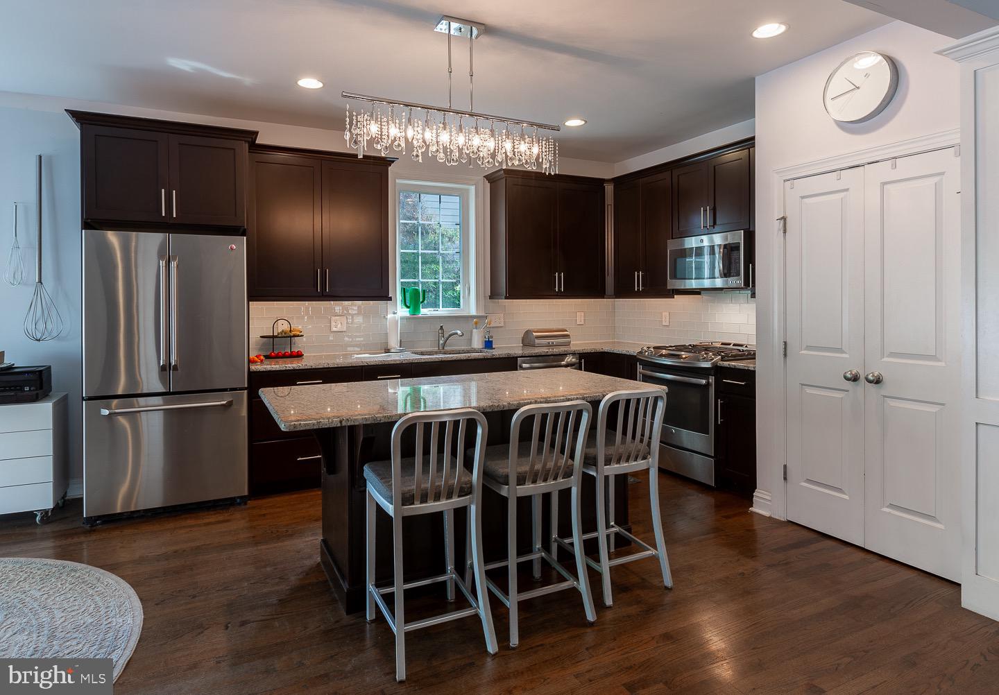 326 Kenmore Rd