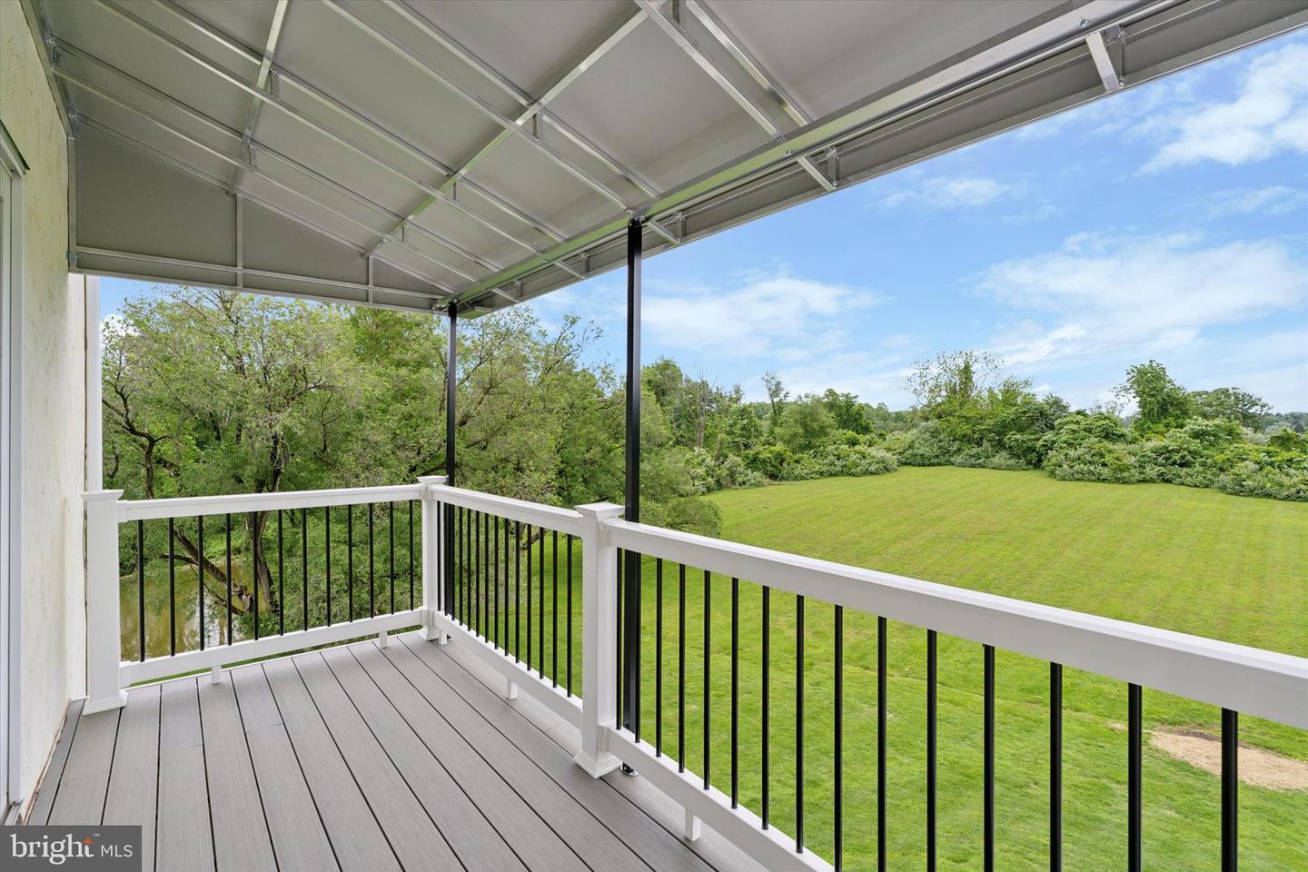 1104 Clover Ln