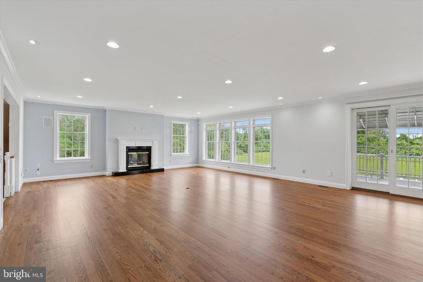 1104 Clover Ln