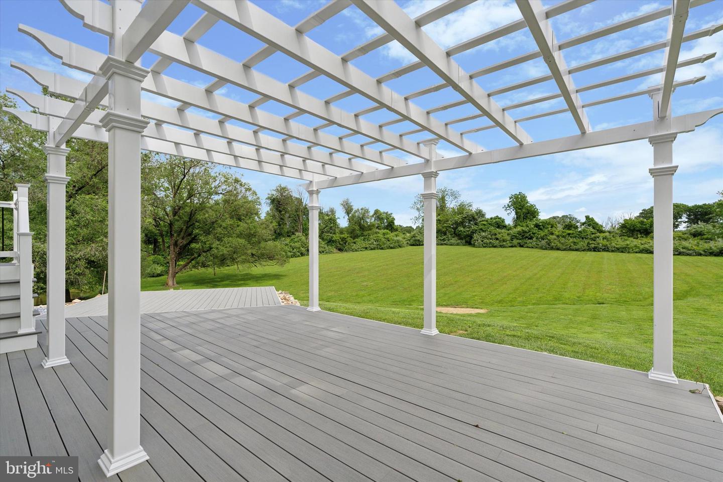 1104 Clover Ln