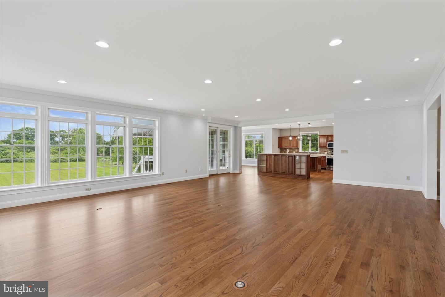 1104 Clover Ln