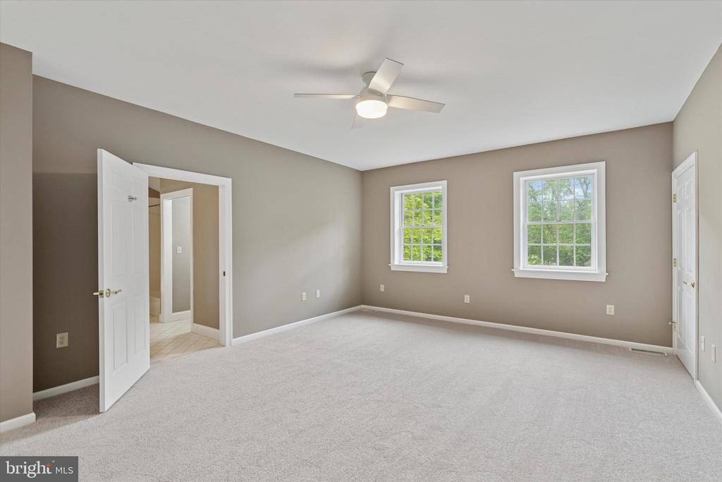 1104 Clover Ln