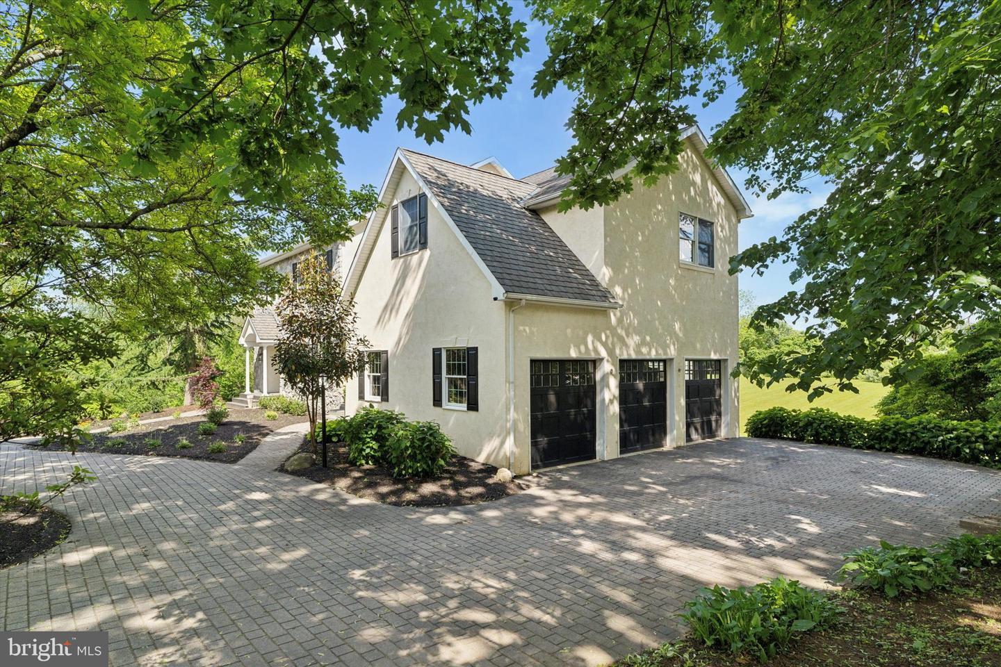 1104 Clover Ln