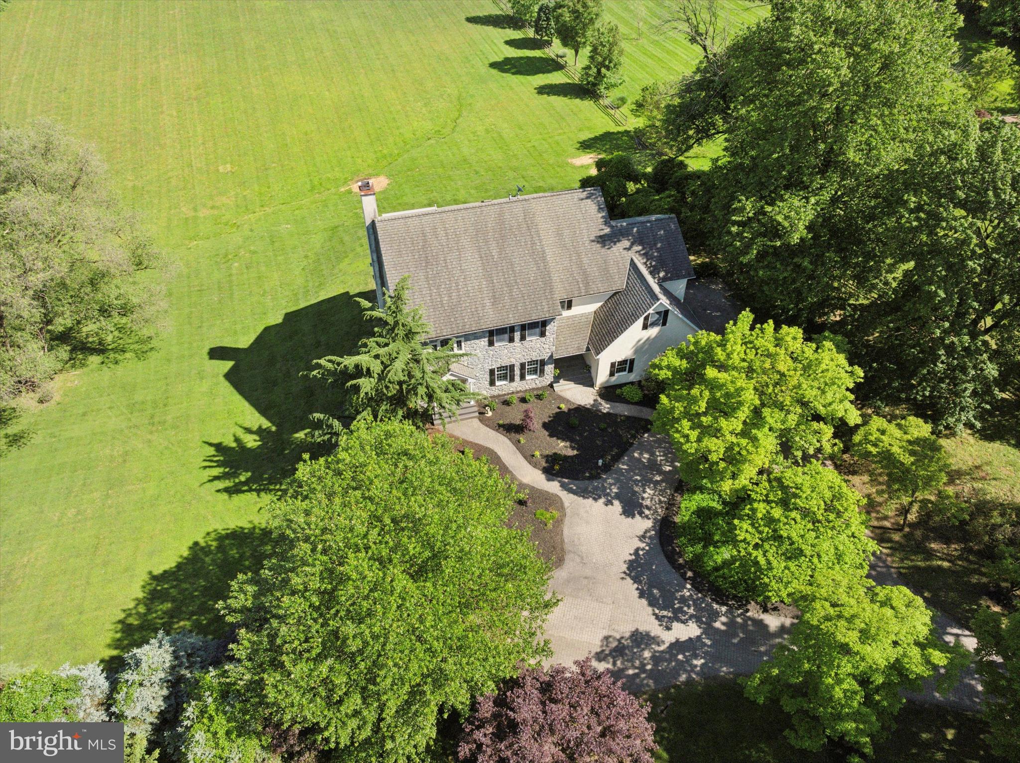 1104 Clover Ln