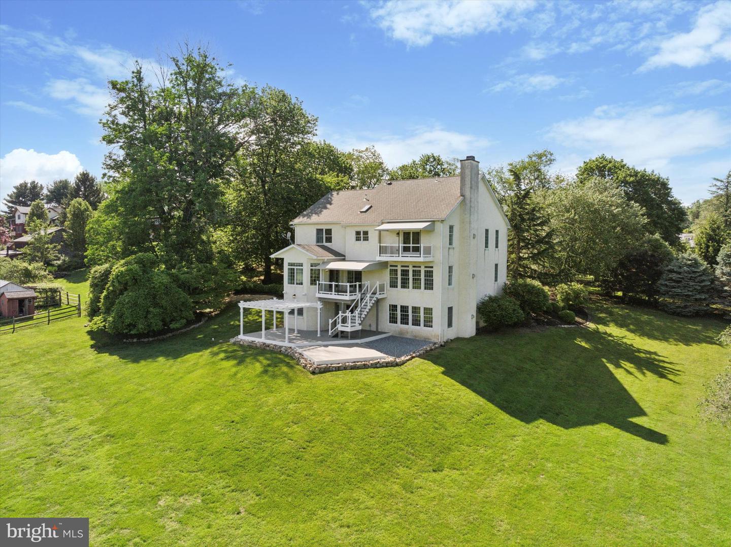 1104 Clover Ln