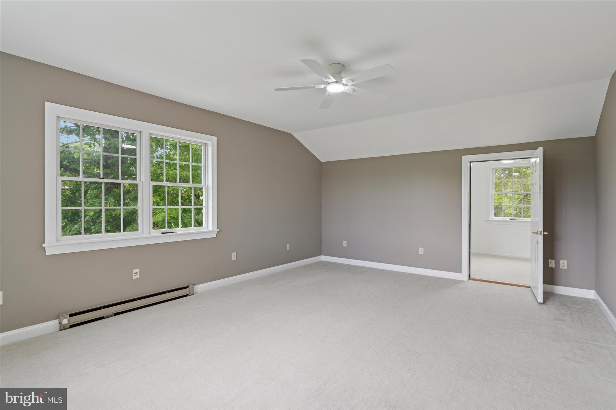 1104 Clover Ln
