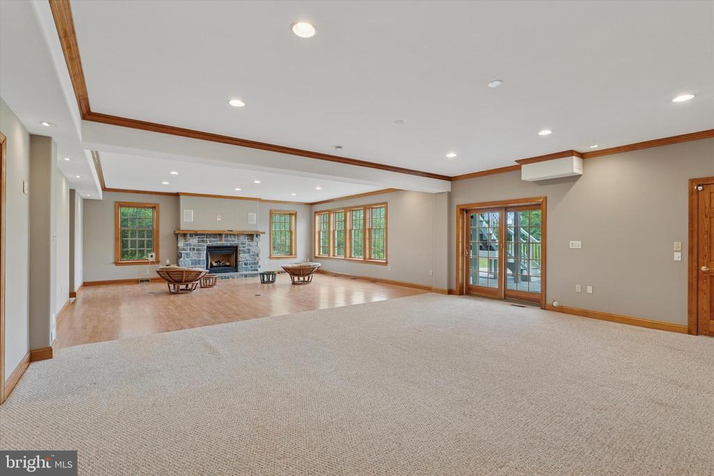 1104 Clover Ln