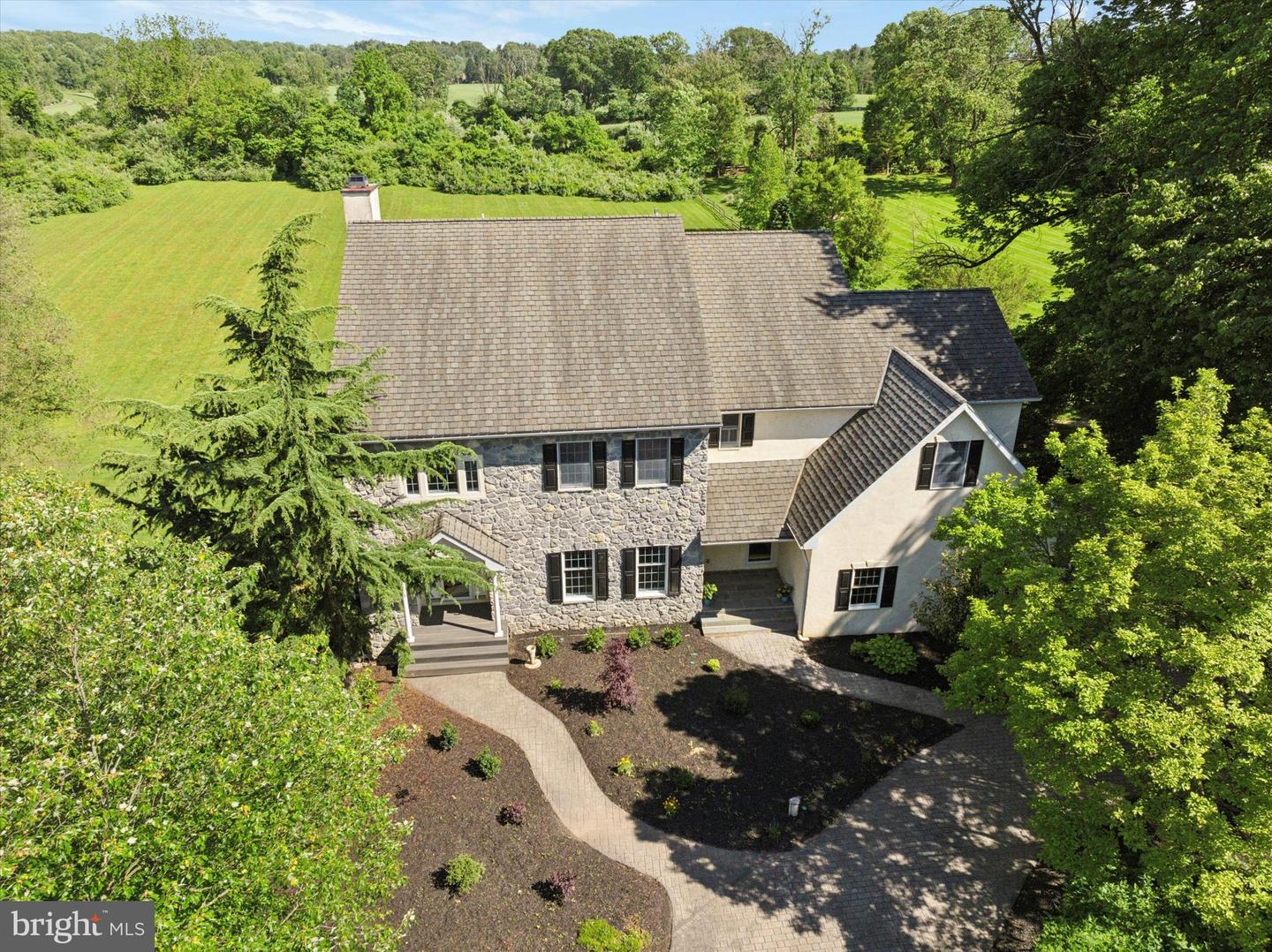 1104 Clover Ln