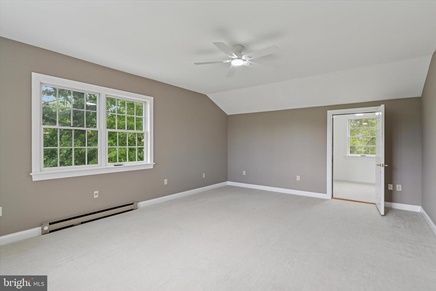 1104 Clover Ln