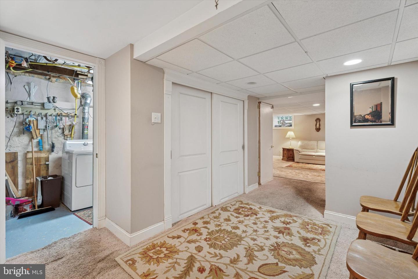 4937 Woodland Ave