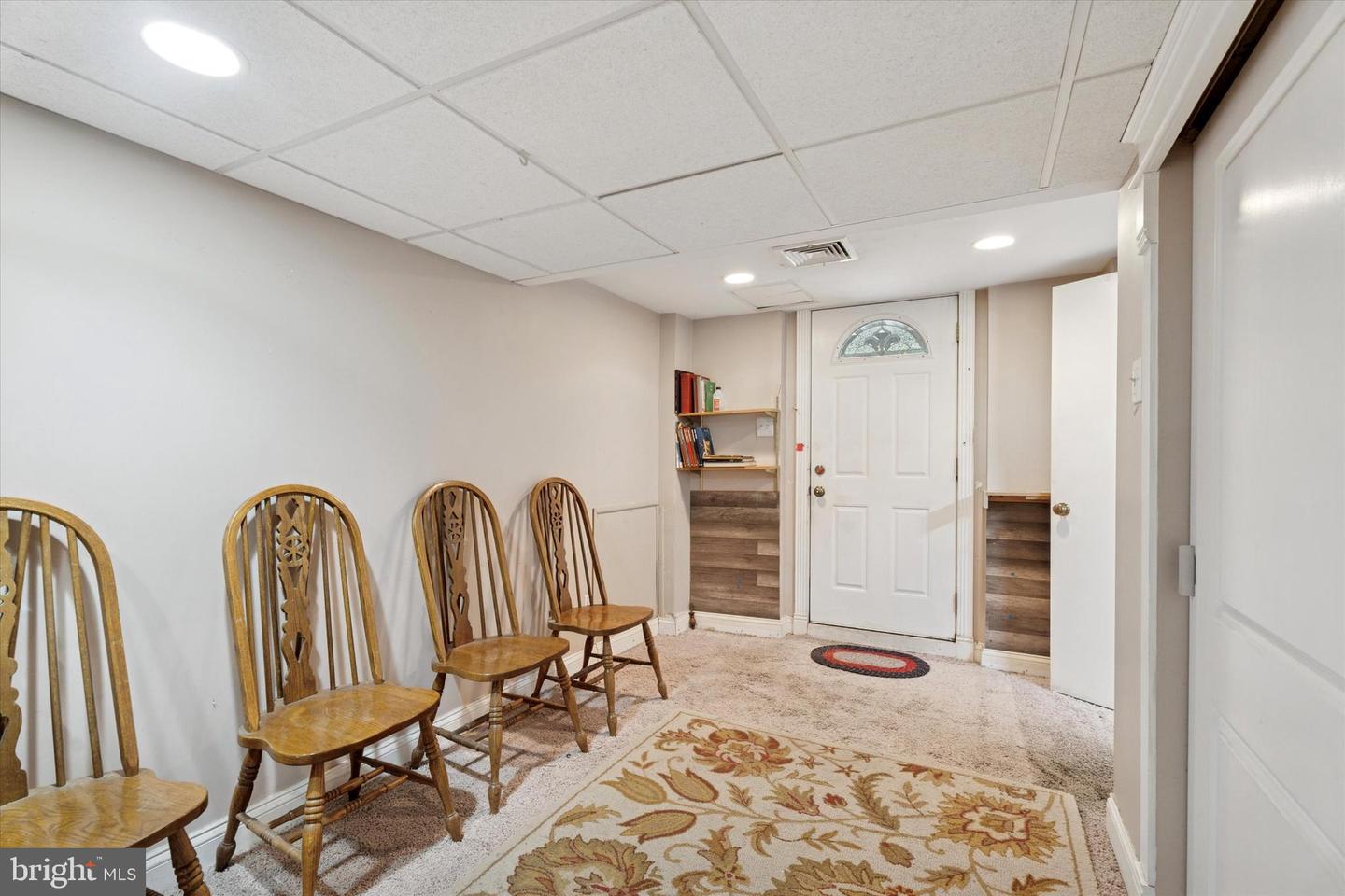 4937 Woodland Ave