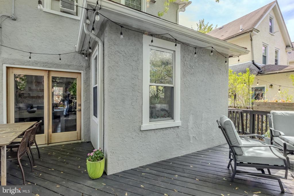 320 S Manoa Rd