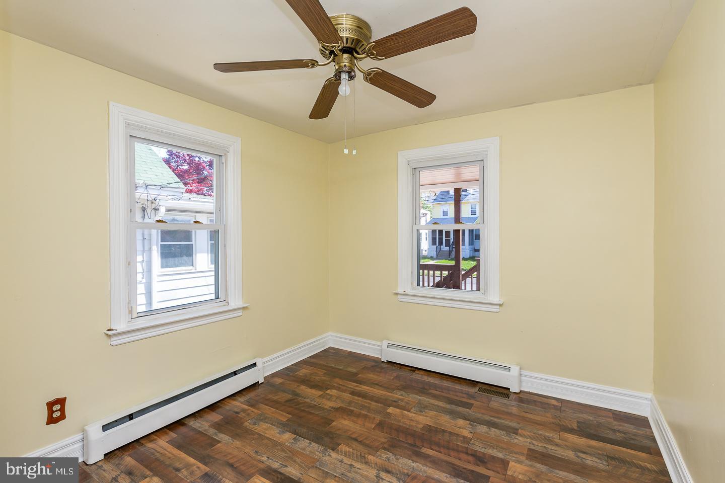 20 W FORRESTVIEW RD