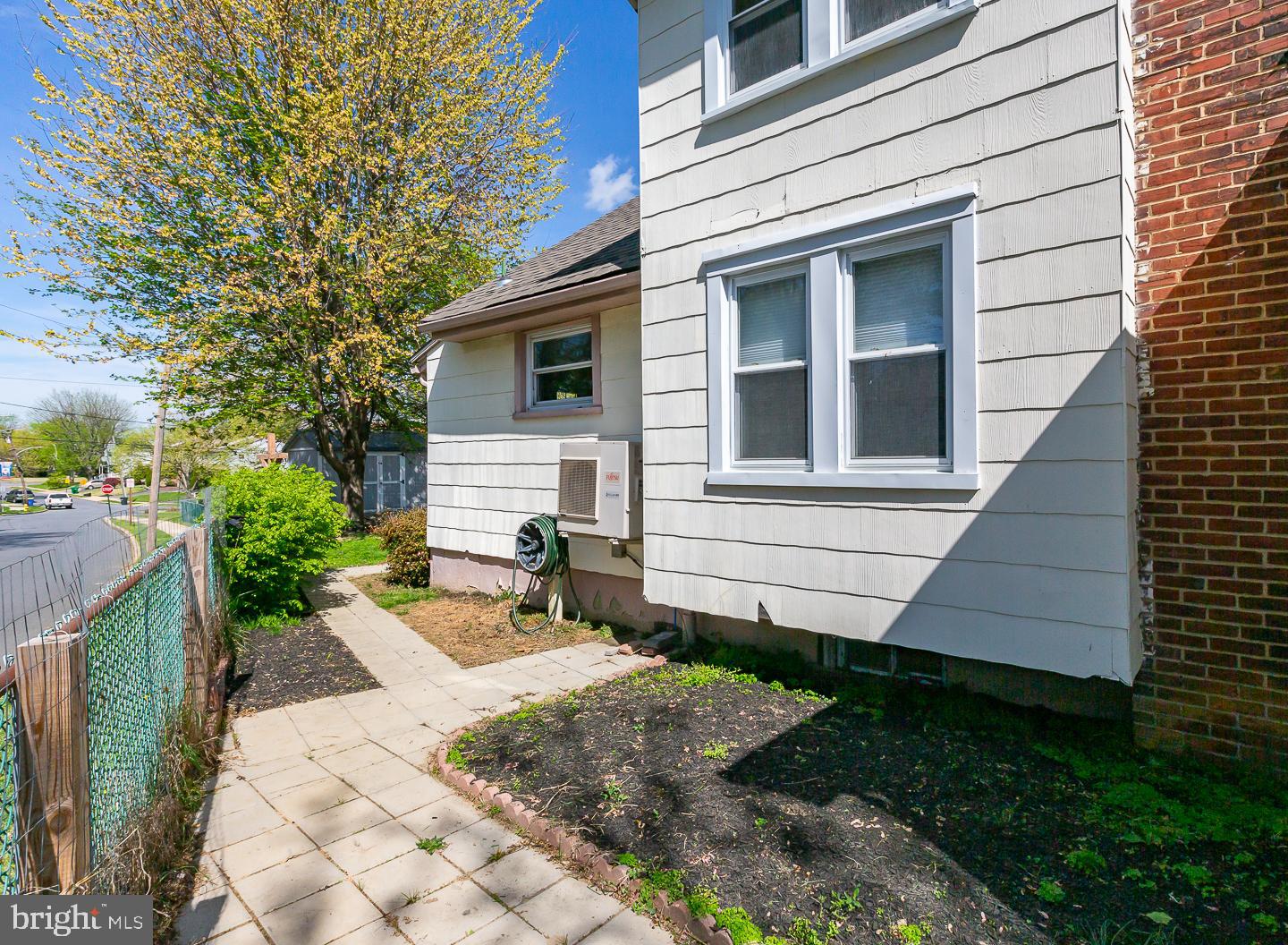 20 W FORRESTVIEW RD