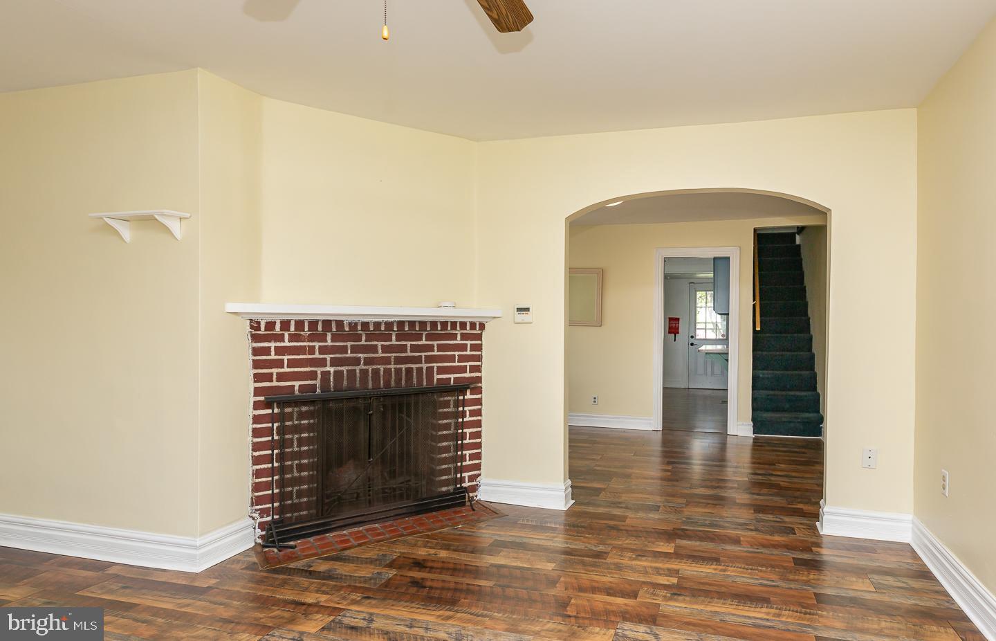 20 W FORRESTVIEW RD