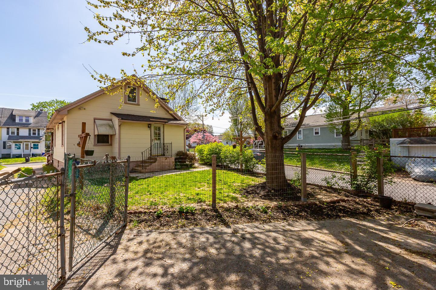 20 W FORRESTVIEW RD
