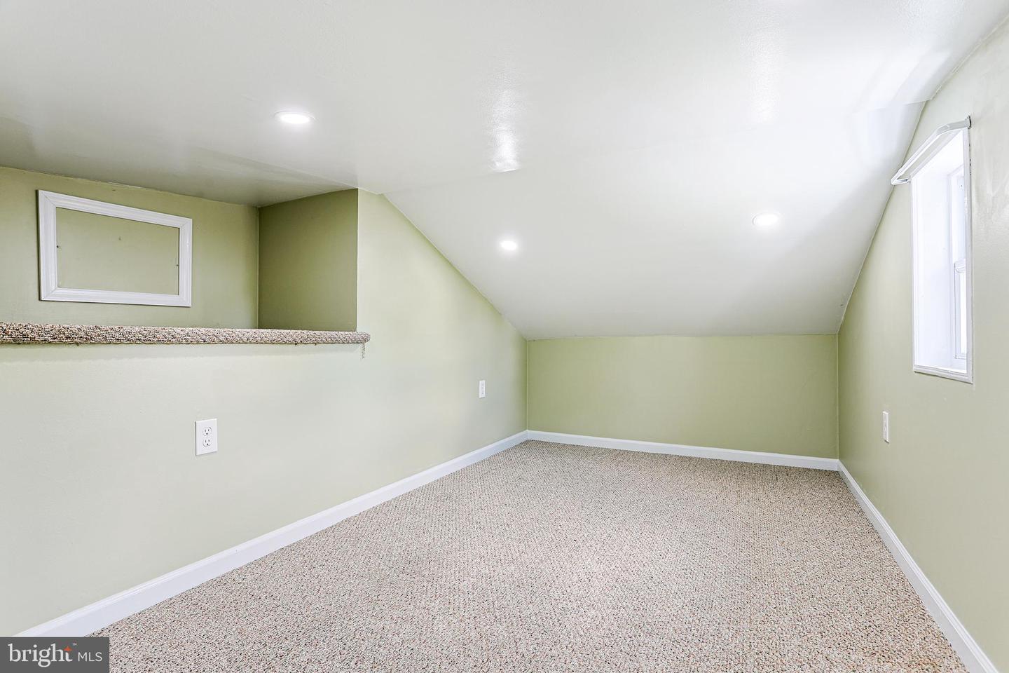 1636 Adams Ave