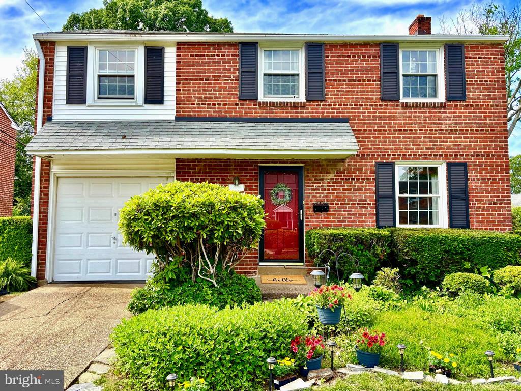 106 Sunnyhill Ln