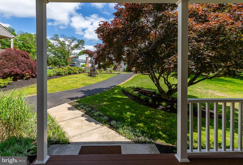 412 Walnut Hill Ln