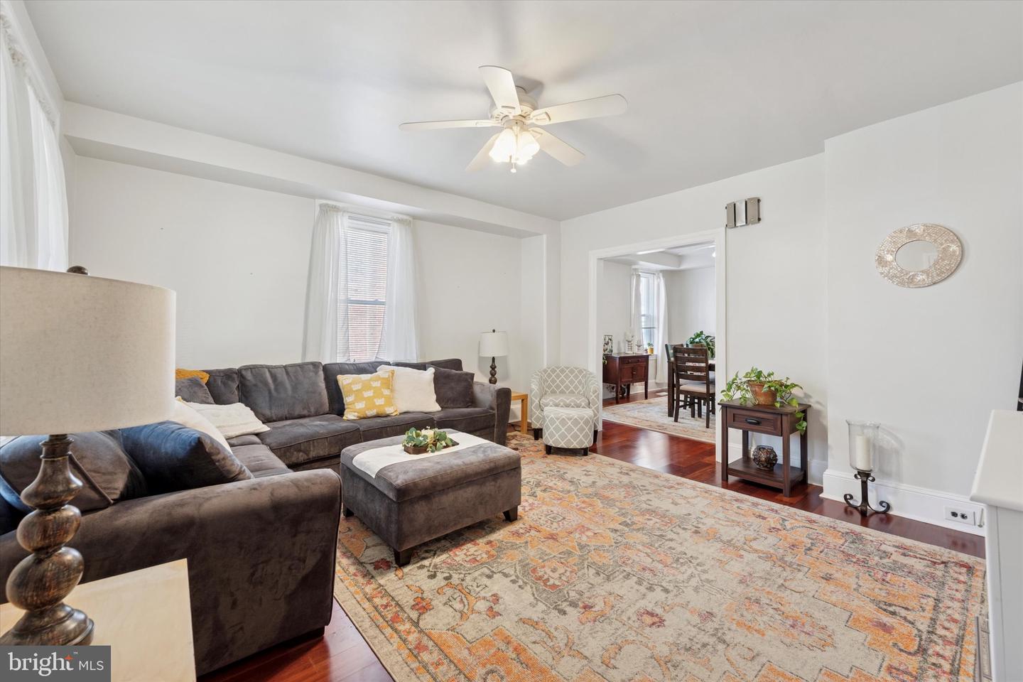 16 W Langhorne Ave
