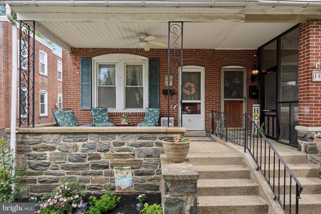 16 W Langhorne Ave
