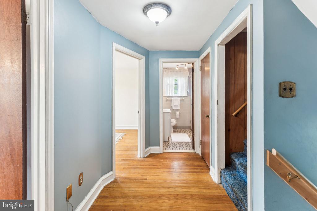 105 Lombardy Dr