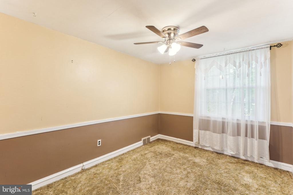 105 Lombardy Dr