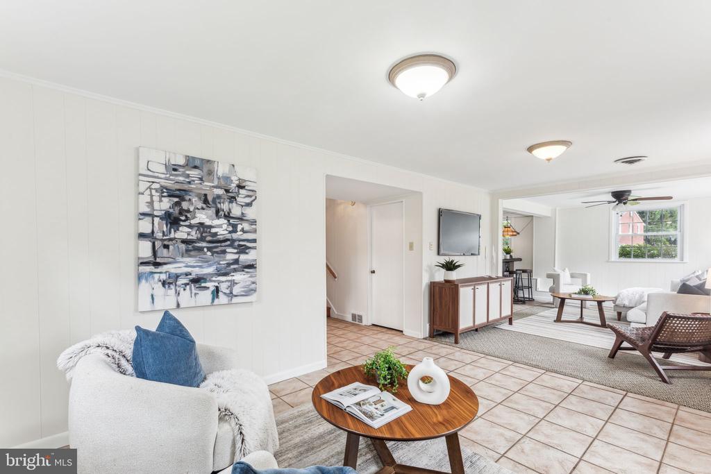 105 Lombardy Dr