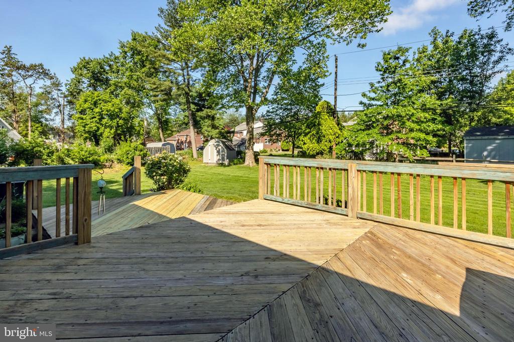 105 Lombardy Dr