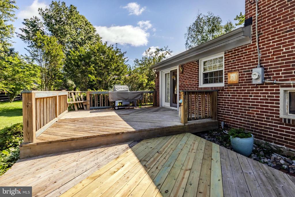105 Lombardy Dr