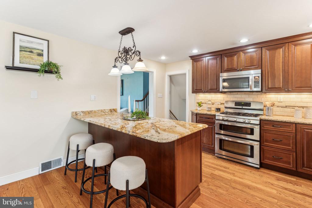 105 Lombardy Dr