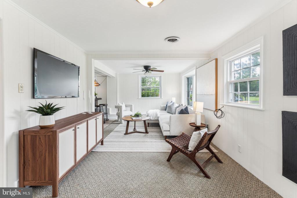 105 Lombardy Dr