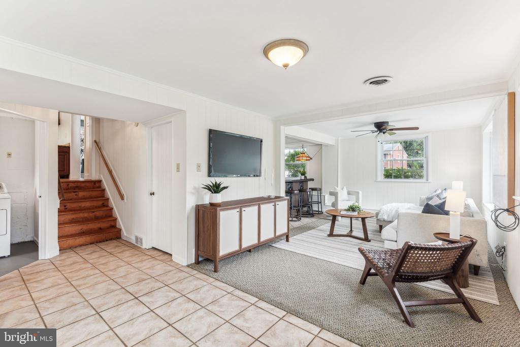 105 Lombardy Dr