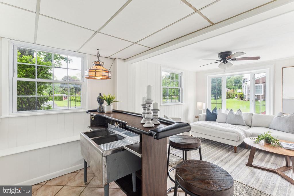 105 Lombardy Dr