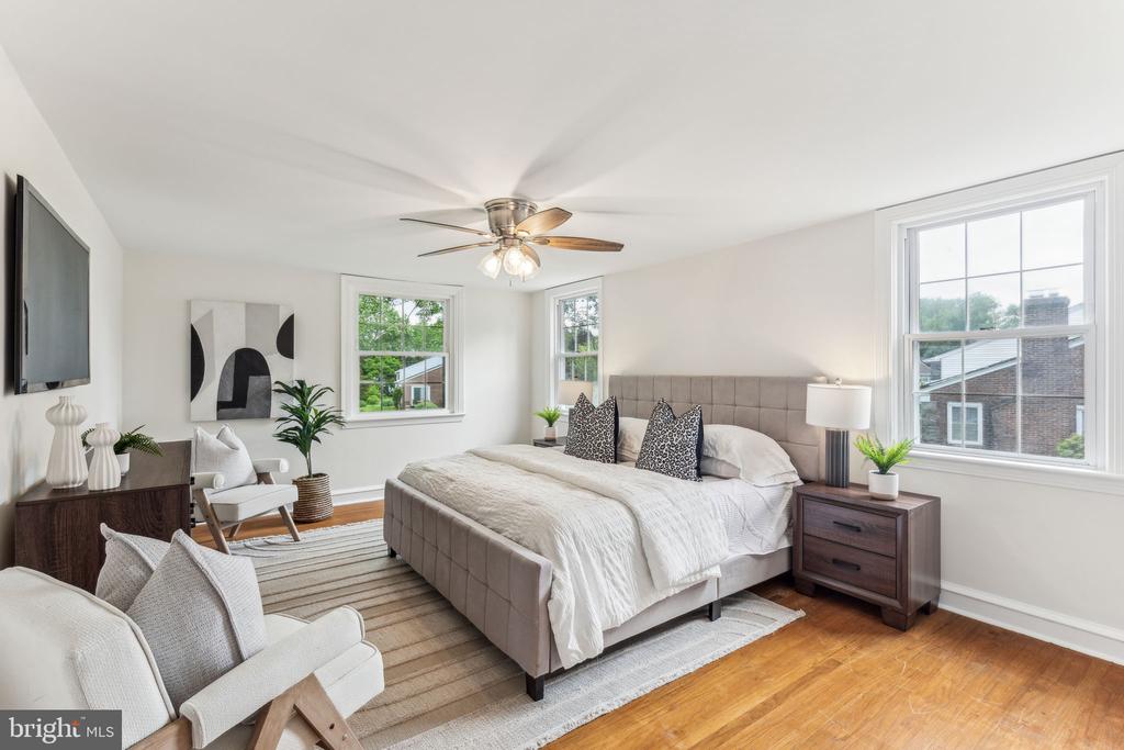105 Lombardy Dr