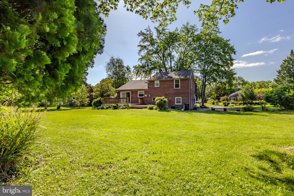 105 Lombardy Dr