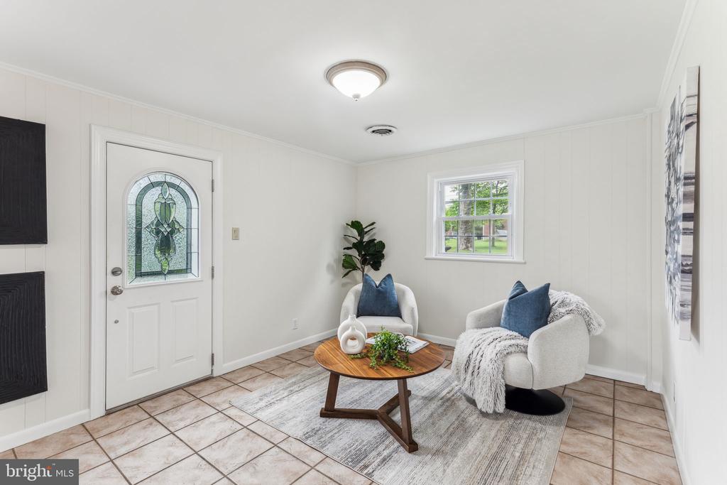105 Lombardy Dr