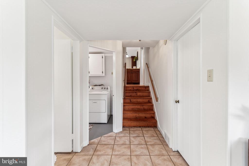 105 Lombardy Dr