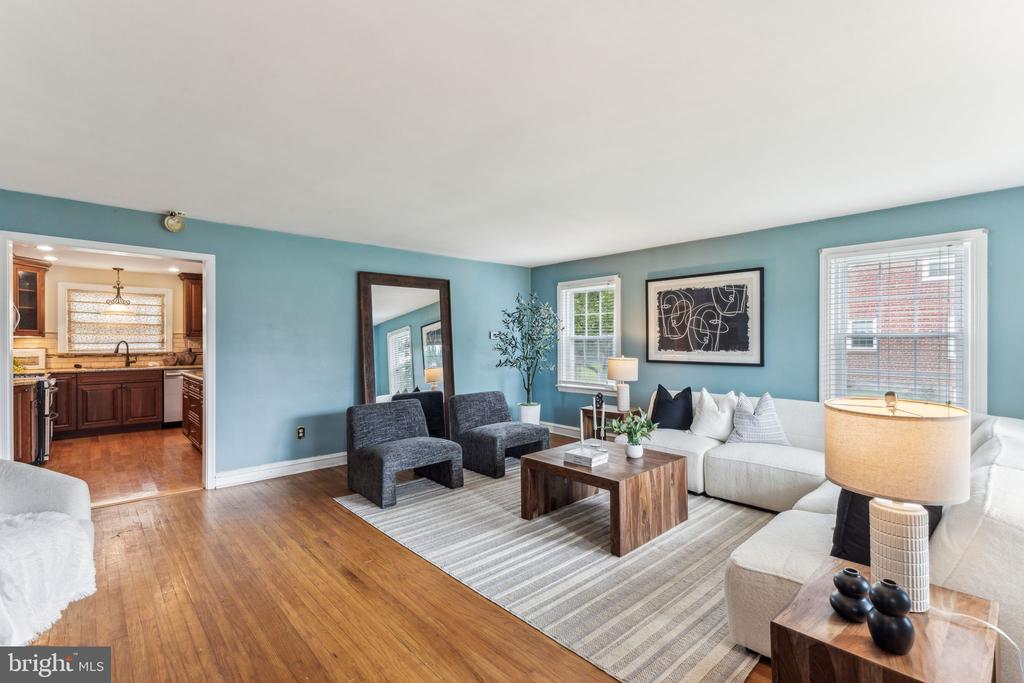 105 Lombardy Dr