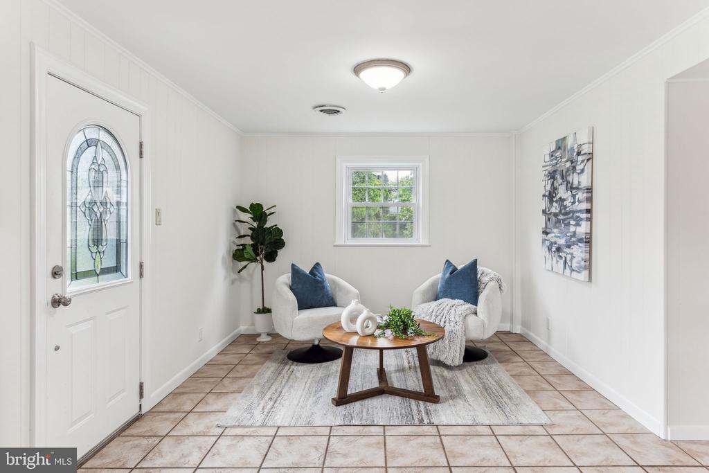 105 Lombardy Dr