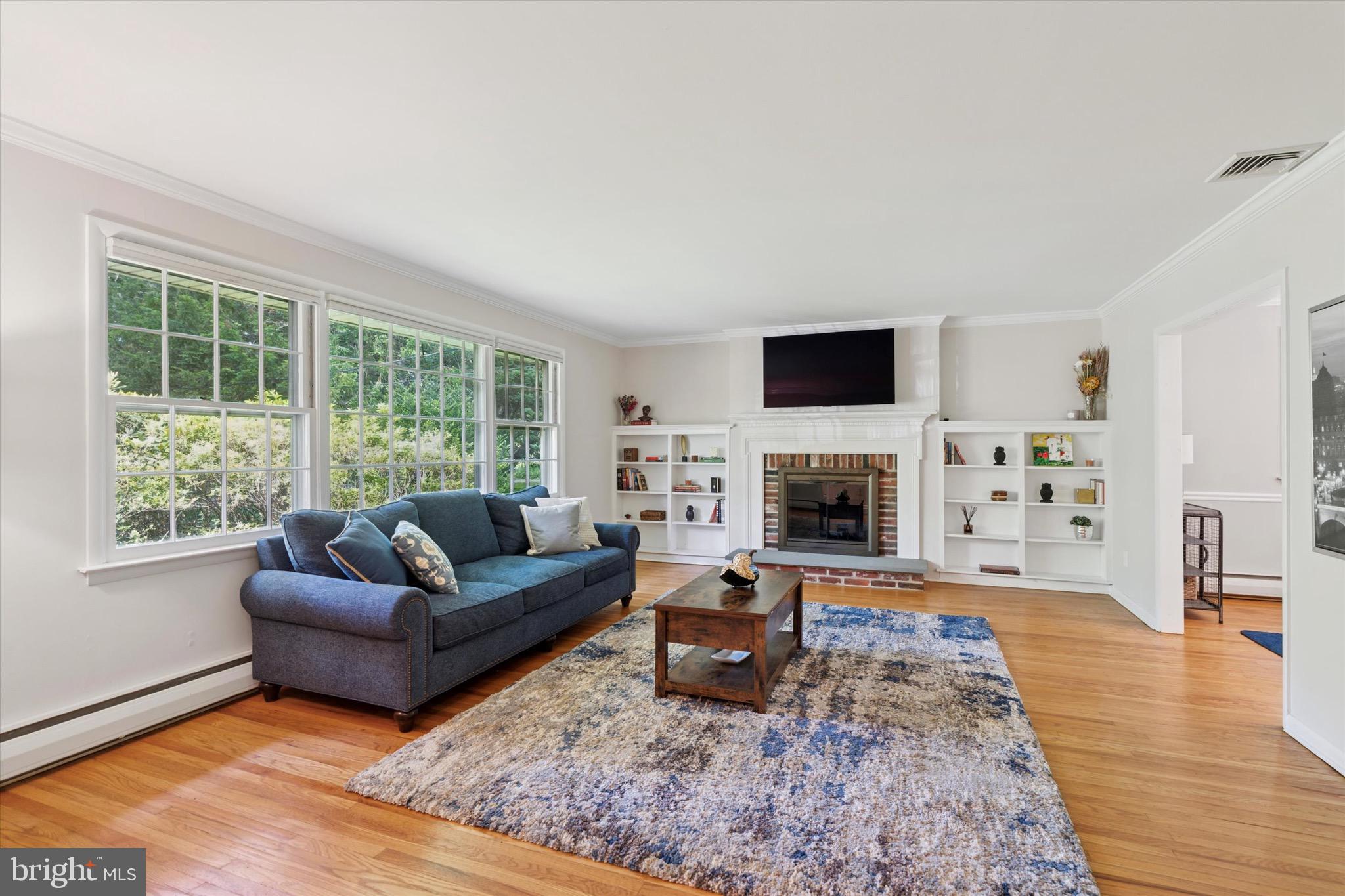 10 W Possum Hollow Rd