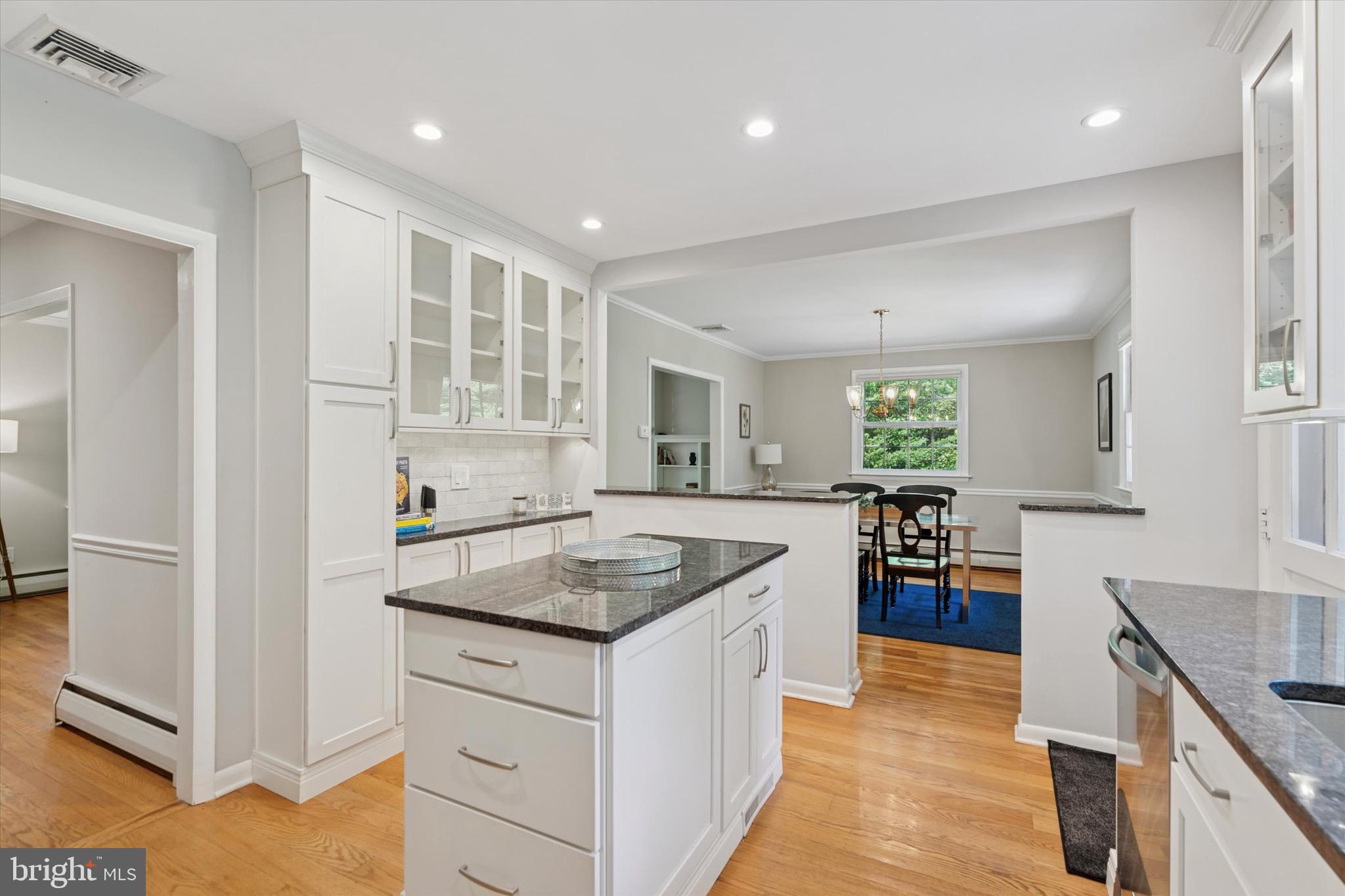 10 W Possum Hollow Rd