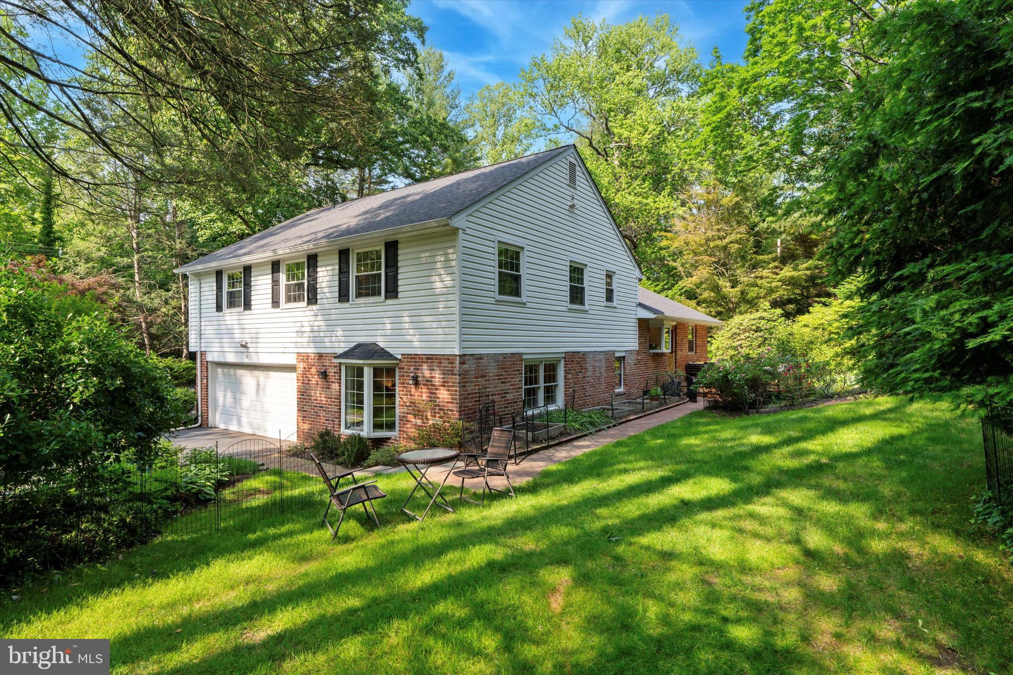 10 W Possum Hollow Rd